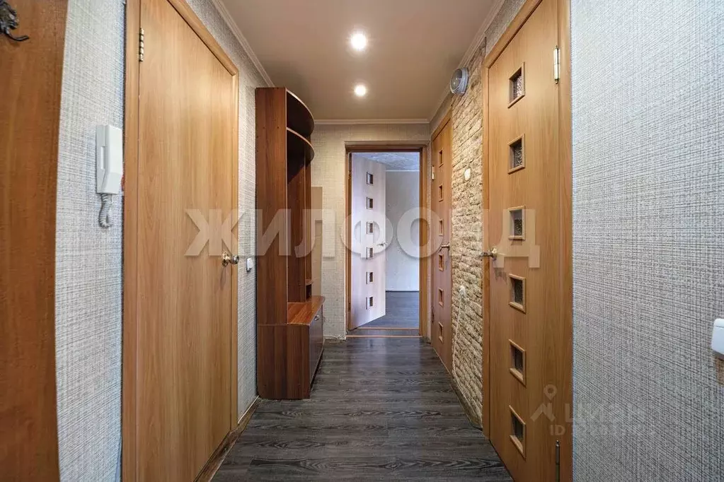 3-к кв. Новосибирская область, Бердск Комсомольская ул., 4В (69.2 м) - Фото 1