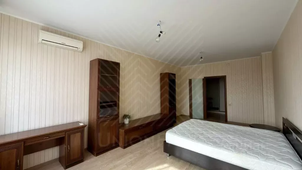 3-к кв. Челябинская область, Челябинск ул. Братьев Кашириных, 34 (96.4 ... - Фото 1