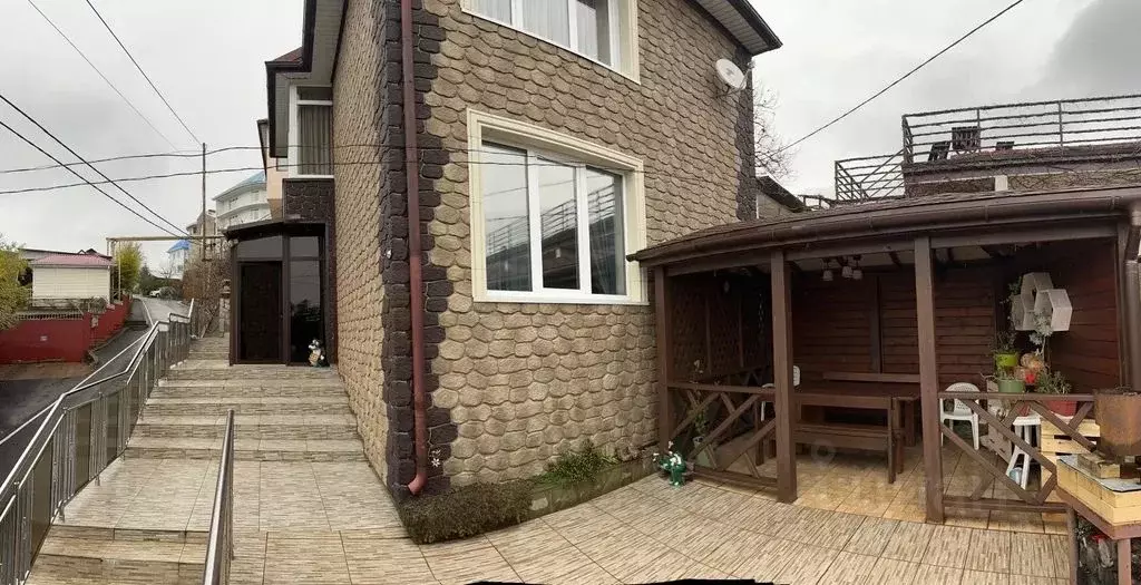 Дом в Краснодарский край, Сочи Лазаревское жилрайон, ул. Свирская, 13Б ... - Фото 0