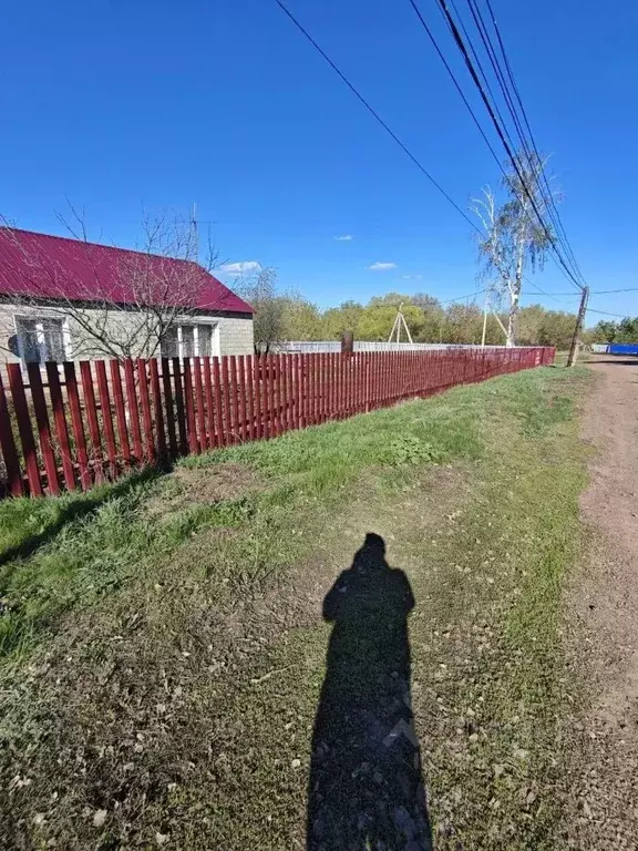 Дом в Оренбургская область, Тюльганский район, с. Благодарное пер. ... - Фото 2