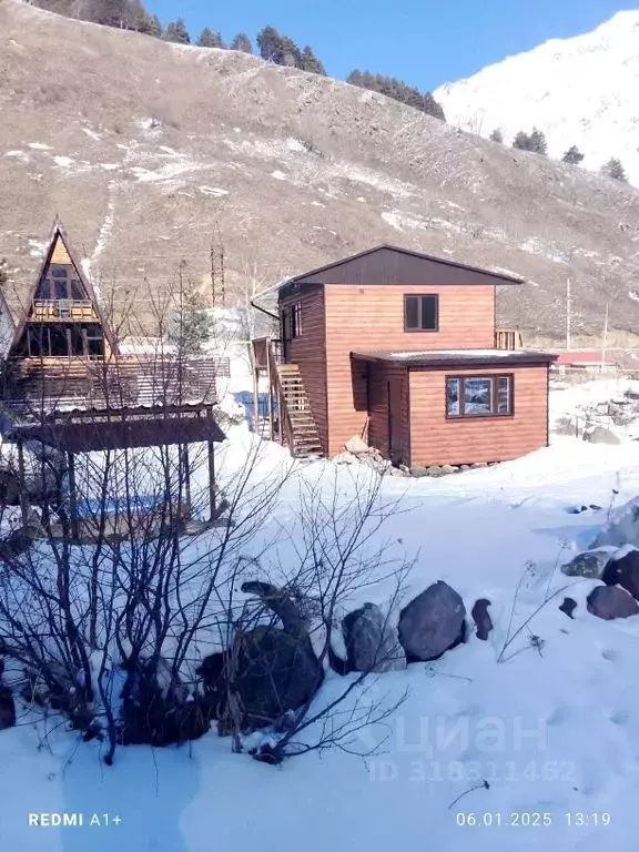 Дом в Кабардино-Балкария, Эльбрусский район, с. Терскол ул. ... - Фото 0