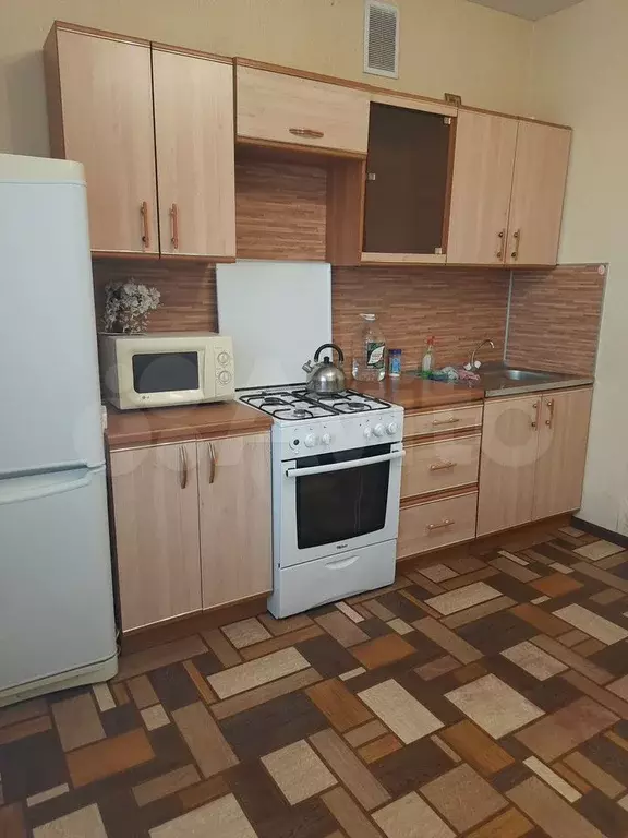 1-к. квартира, 42 м, 4/9 эт. - Фото 0