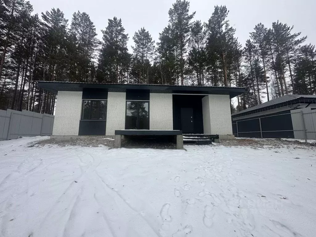 Дом в Иркутская область, Иркутский муниципальный округ, Маркова рп, ... - Фото 1