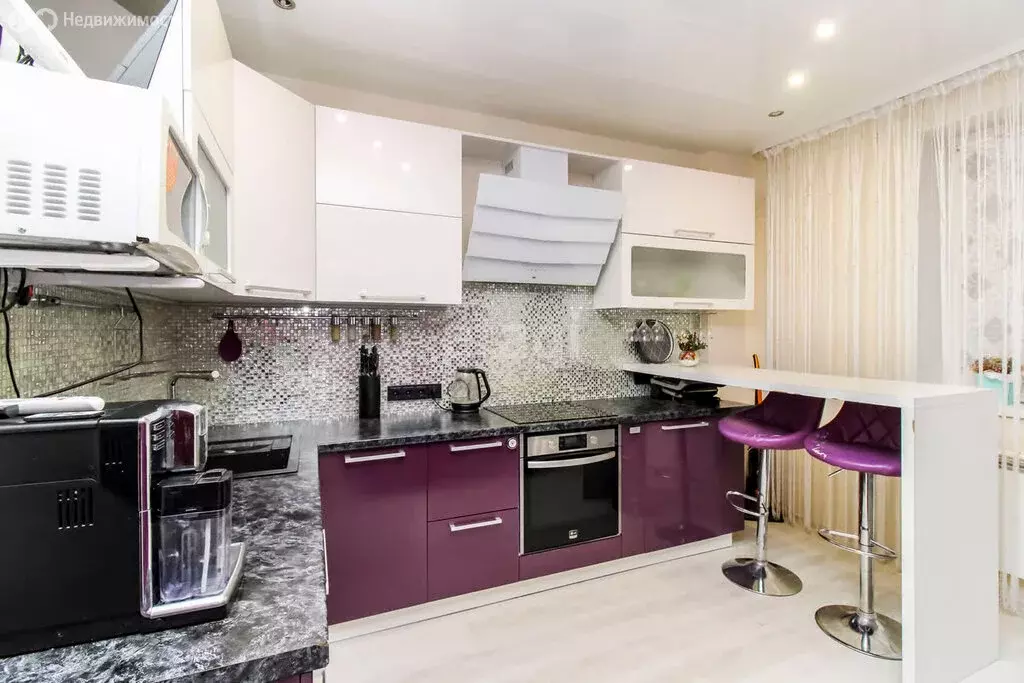 1-комнатная квартира: Тюмень, улица Муравленко, 10 (49.1 м) - Фото 2