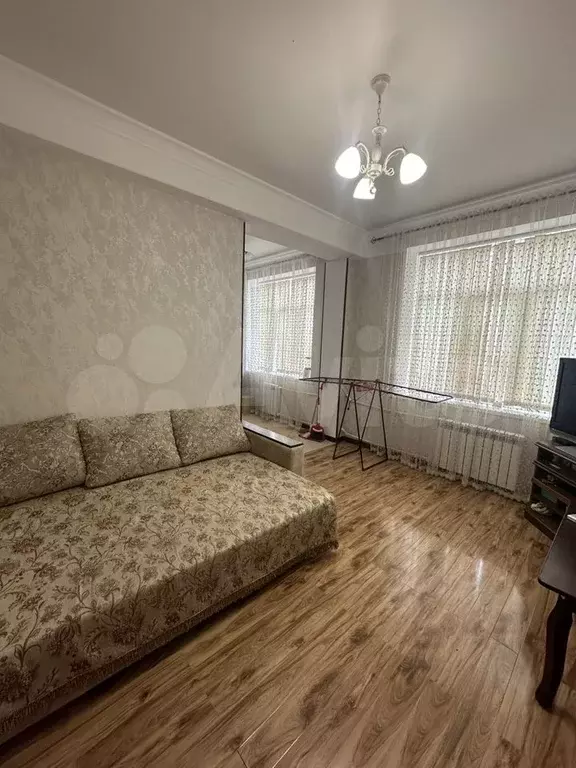 1-к. квартира, 50 м, 1/10 эт. - Фото 0