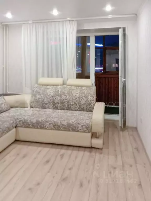 3-к кв. Тюменская область, Тюмень ул. Мельникайте, 133 (69.0 м) - Фото 0