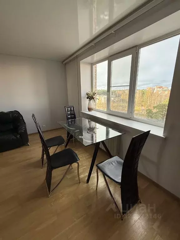 3-к кв. Ленинградская область, Сосновый Бор просп. Героев, 64 (69.0 м) - Фото 1