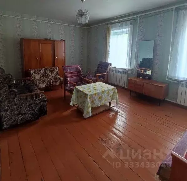 Дом в Смоленская область, с. Угра ул. Островского, 14 (69 м) - Фото 2