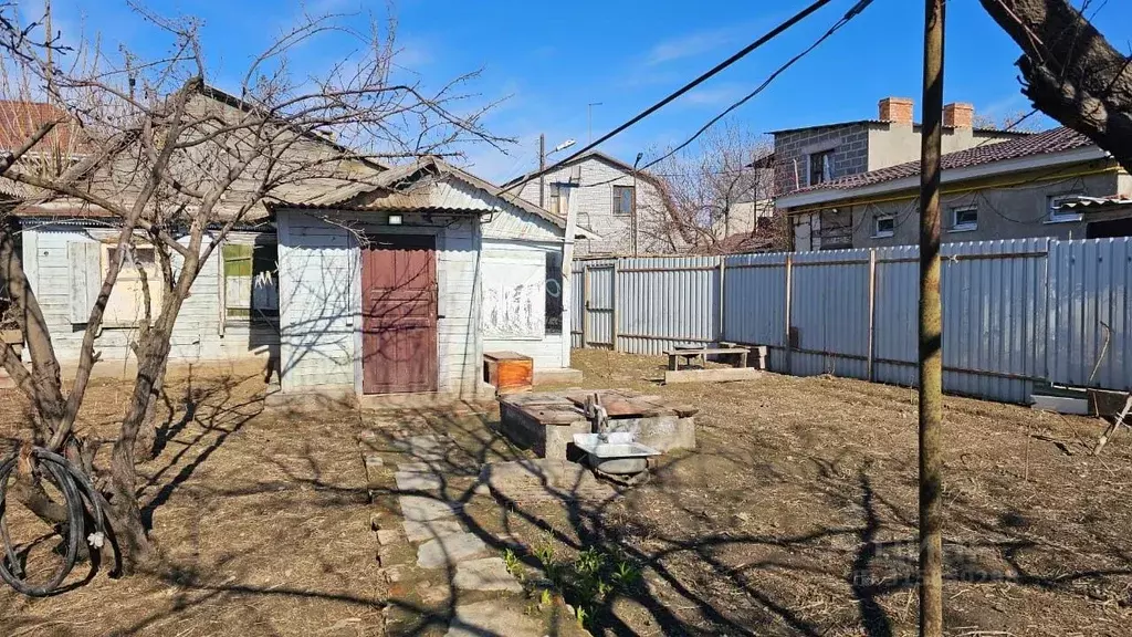 Дом в Астраханская область, Астрахань ул. Пирогова (53 м) - Фото 0