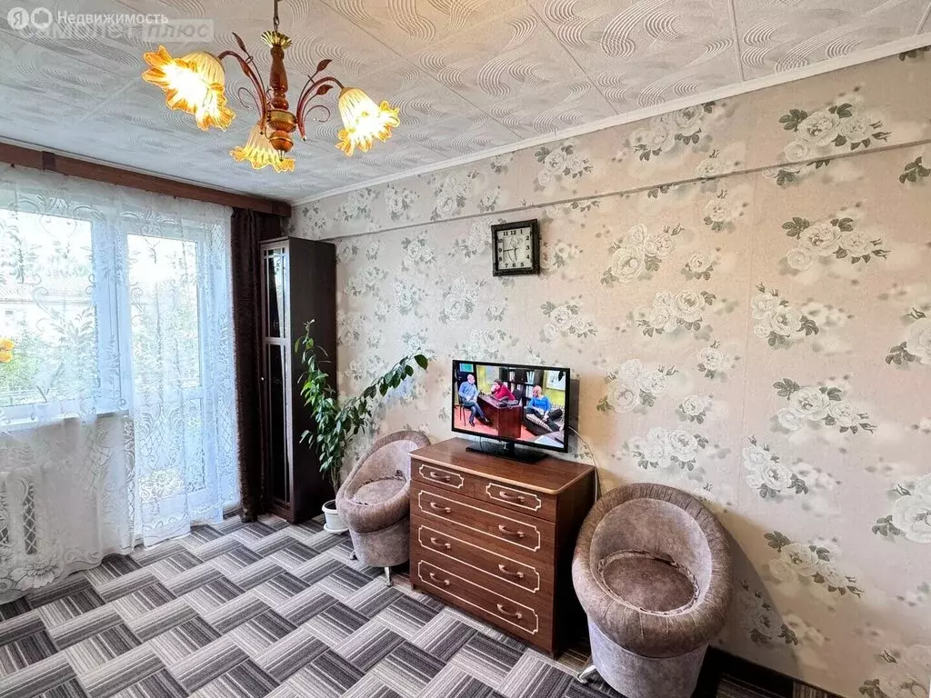 2-комнатная квартира: Омск, улица Дианова, 7Б (45 м) - Фото 1