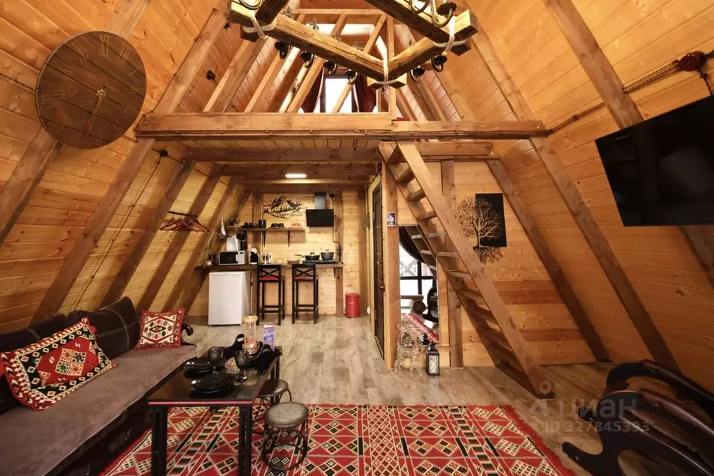 Дом в Кабардино-Балкария, Эльбрусский район, с. Терскол ул. ... - Фото 2