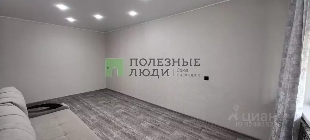 1-к кв. Самарская область, Октябрьск Центральная ул., 4 (30.6 м) - Фото 2