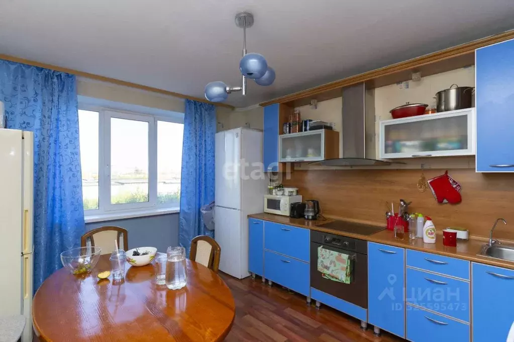 3-к кв. Тюменская область, Тюмень ул. 30 лет Победы, 148 (93.0 м) - Фото 2