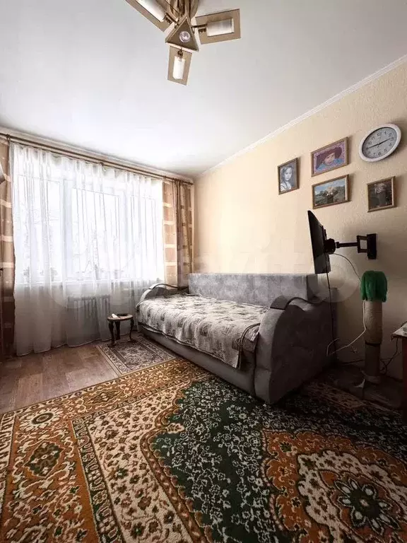 1-к. квартира, 30,4 м, 1/5 эт. - Фото 0