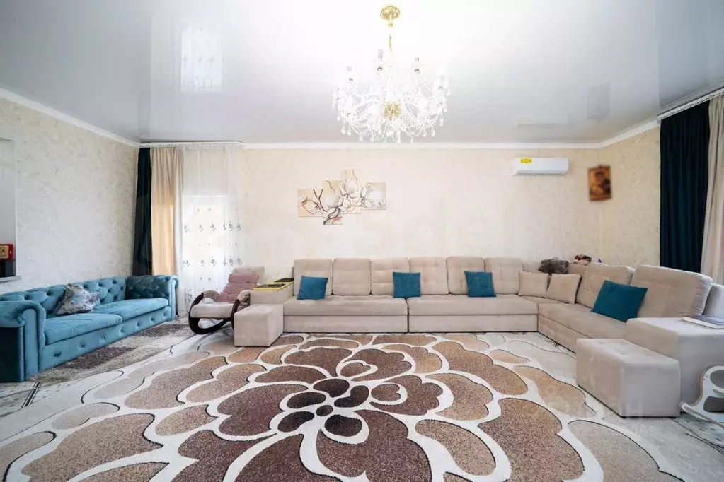 Коттедж в Московская область, Лобня ул. Катюшки, 7 (296 м) - Фото 1