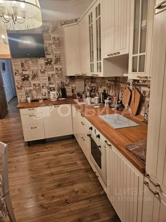 2-к кв. Тюменская область, Тюмень ул. Республики, 45 (46.0 м) - Фото 1