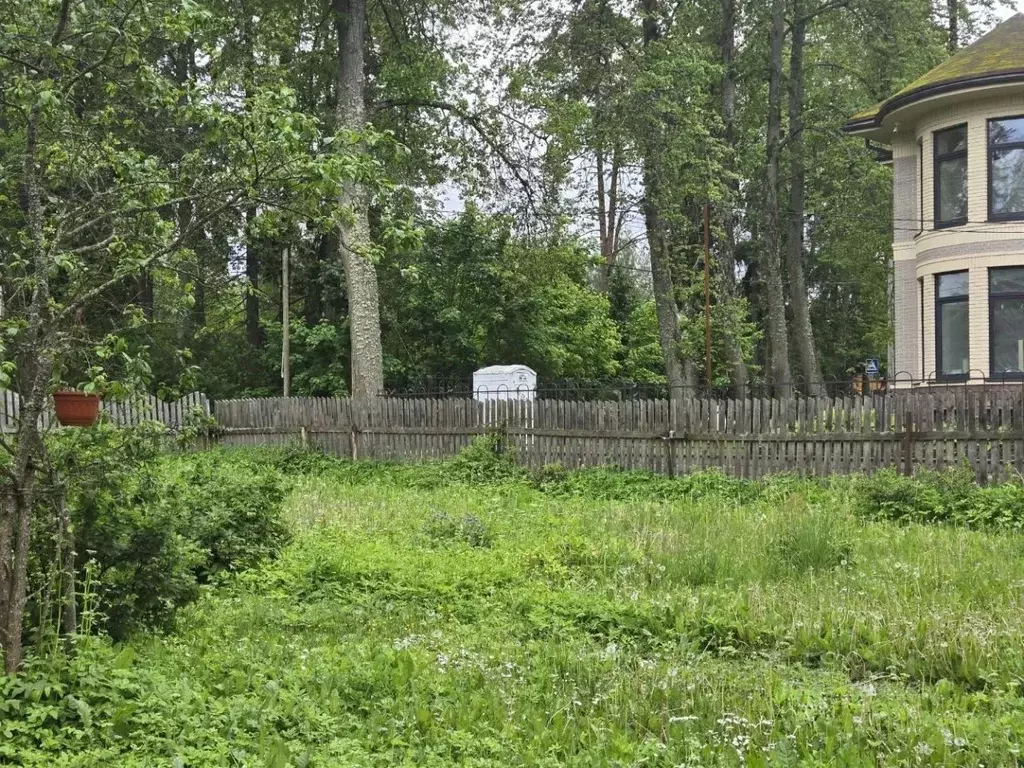 Участок в Ленинградская область, Гатчинский район, Вырица городской ... - Фото 2