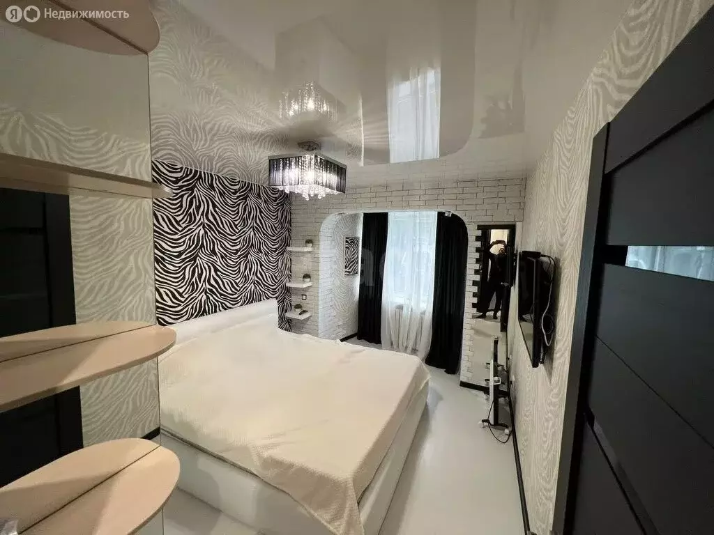 4-комнатная квартира: Петропавловск-Камчатский, улица Карбышева, 14/1 ... - Фото 1