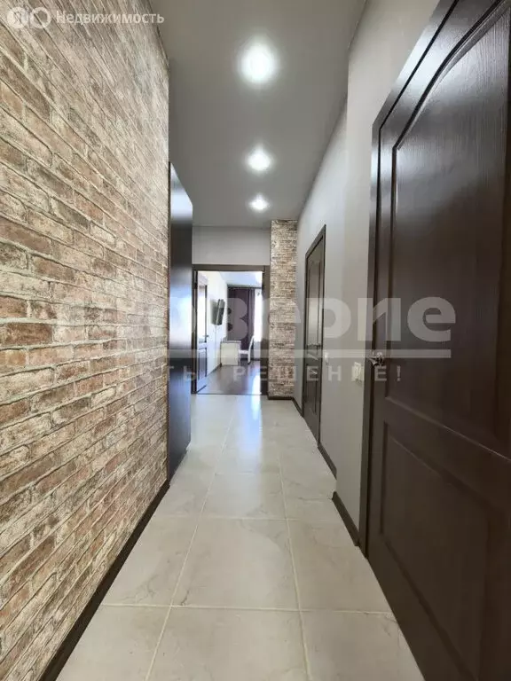 2-комнатная квартира: Омск, улица 10 лет Октября, 70 (76.2 м) - Фото 1