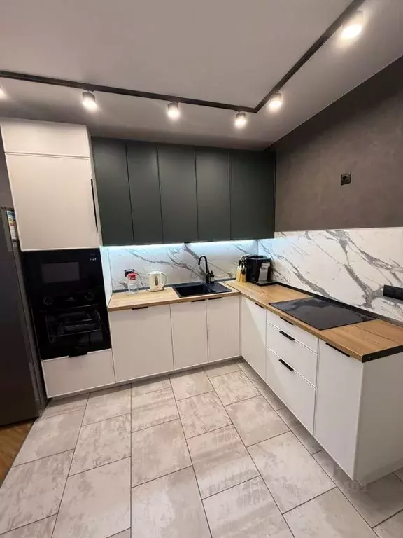 3-к кв. Свердловская область, Екатеринбург ул. Щорса, 109 (82.4 м) - Фото 1