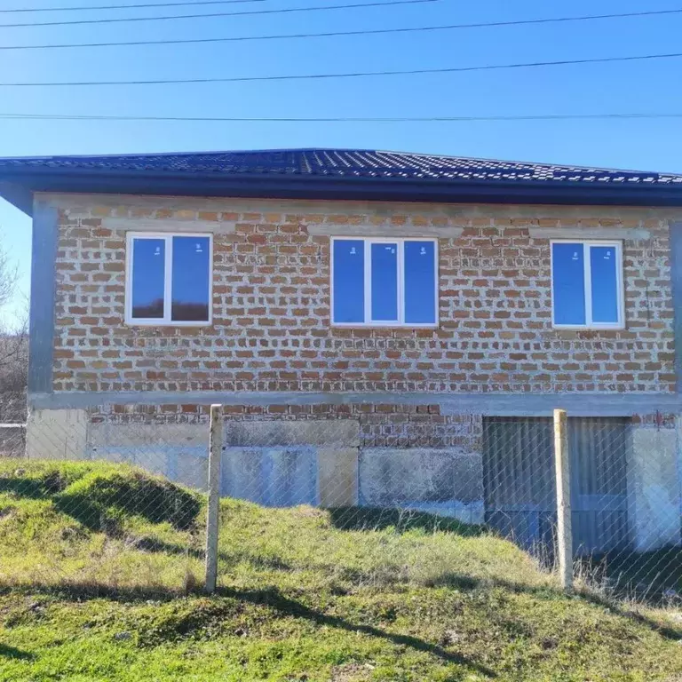 Дом в Крым, Белогорский район, с. Вишенное ул. Валентины Хребтовой ... - Фото 1