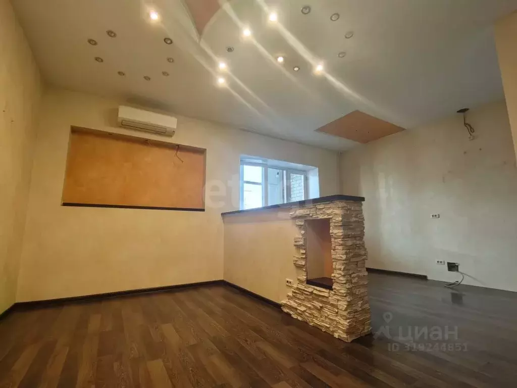 1-к кв. Вологодская область, Череповец ул. Наседкина, 8 (57.1 м) - Фото 1