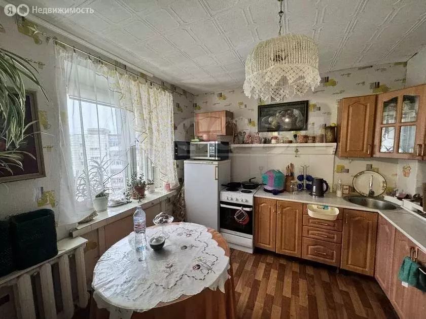 3-комнатная квартира: Тюмень, улица Газовиков, 6 (59.9 м) - Фото 1