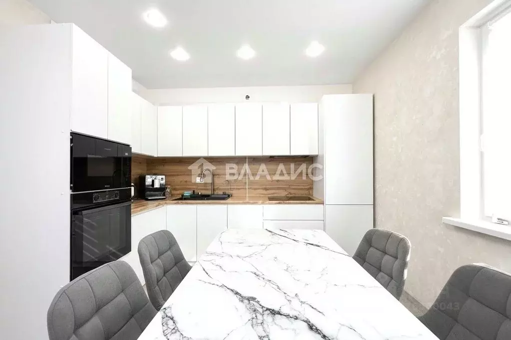 4-к кв. Карелия, Петрозаводск ул. Фурманова, 63 (83.3 м) - Фото 2