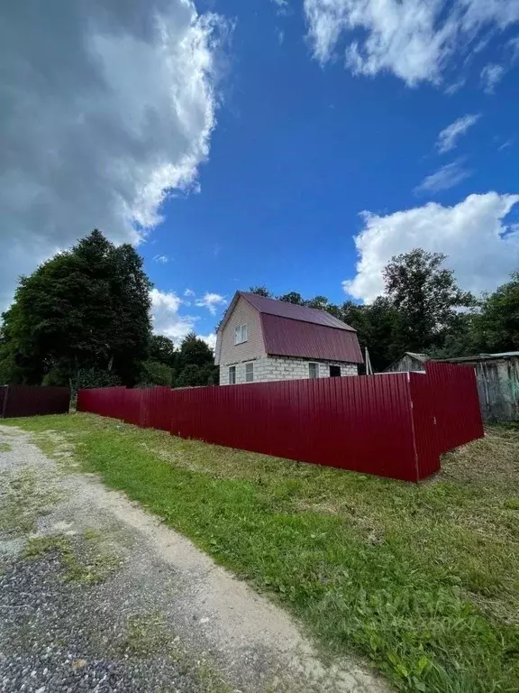 Дом в Калужская область, Совхоз Боровский с/пос, д. Уваровское ул. ... - Фото 0