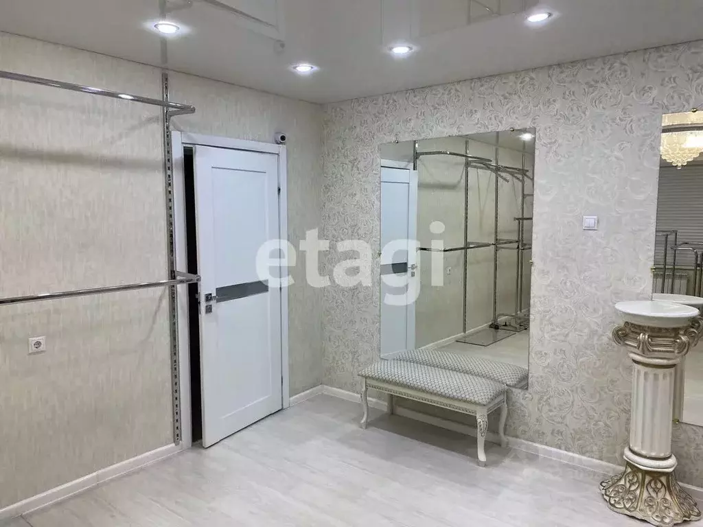 3-к кв. Красноярский край, Красноярск ул. Алексеева, 25 (71.1 м) - Фото 1