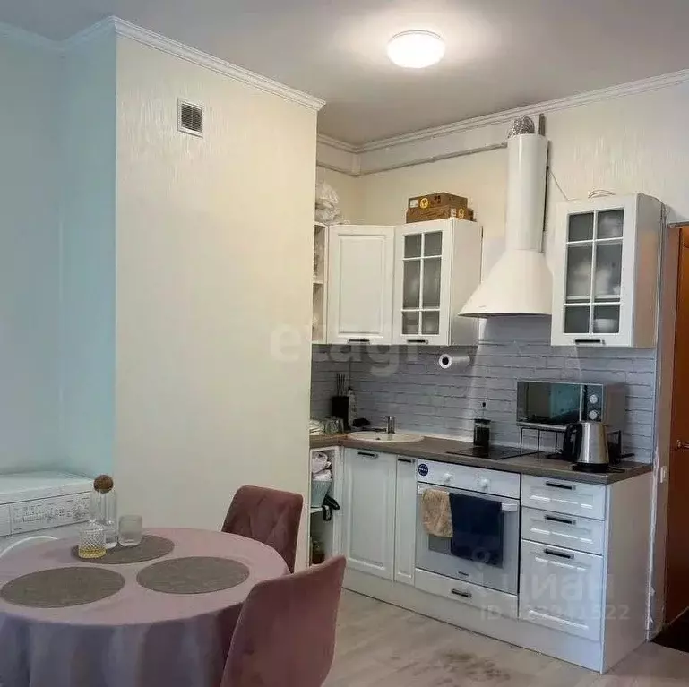 Студия Ханты-Мансийский АО, Сургут ул. Александра Усольцева, 15 (33.0 ... - Фото 1