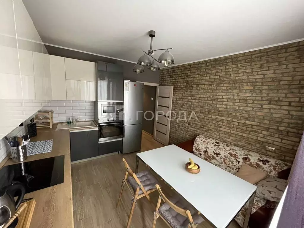 3-к кв. Новосибирская область, Новосибирск ул. Титова, 236/1 (82.0 м) - Фото 0