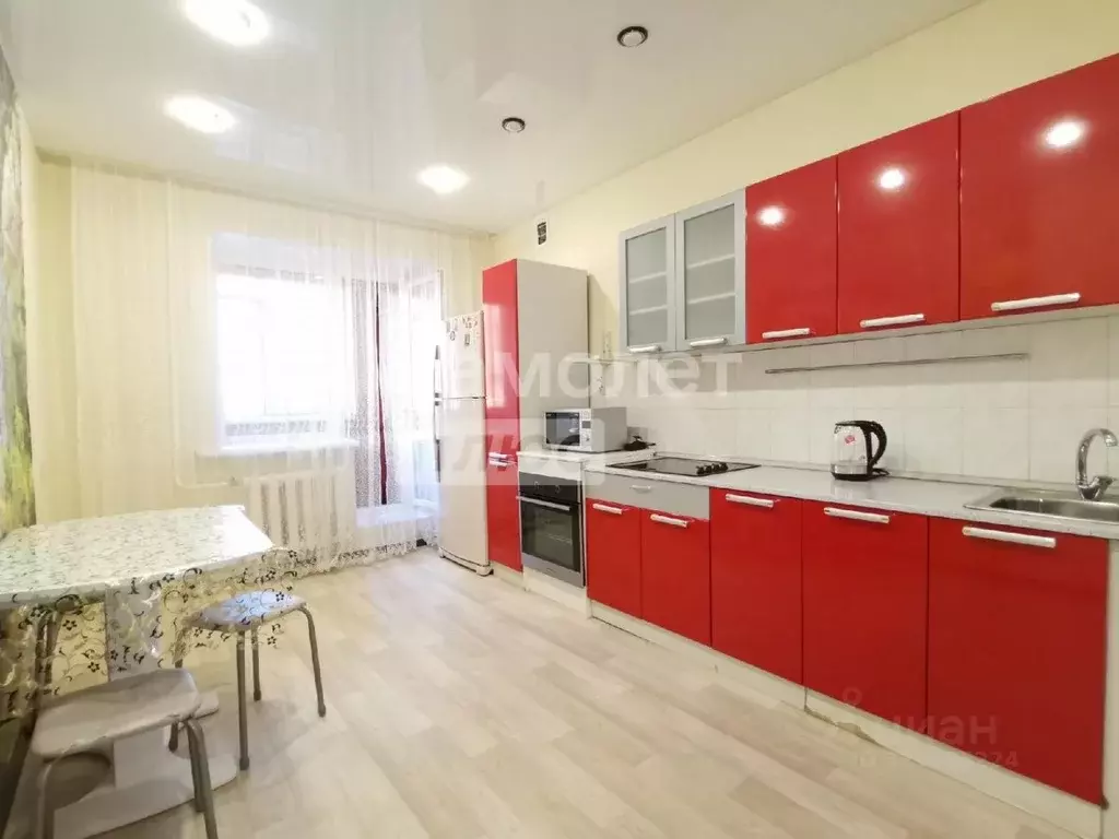 1-к кв. Ханты-Мансийский АО, Сургут ул. Чехова, 3 (46.7 м) - Фото 0