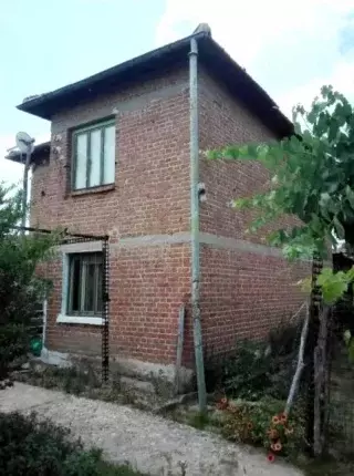 2-storey house 200 m away from Tundzha River and close to Haskovo - Фото 0