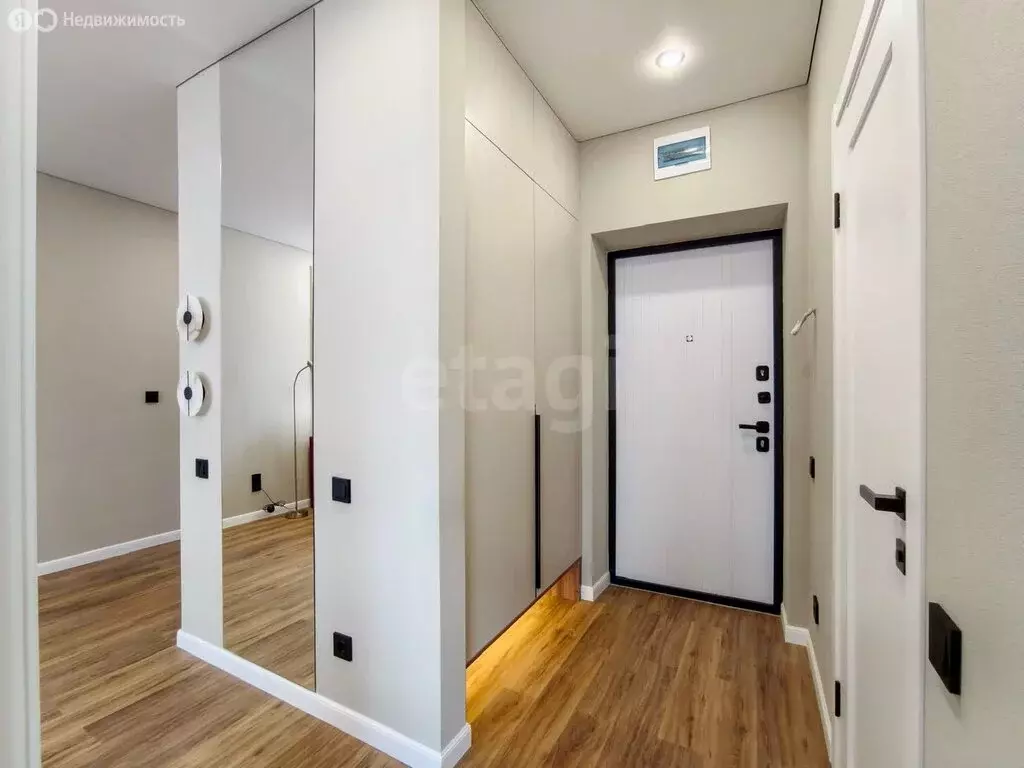 1-комнатная квартира: Тюмень, улица Братьев Бондаревых, 5 (41 м) - Фото 2