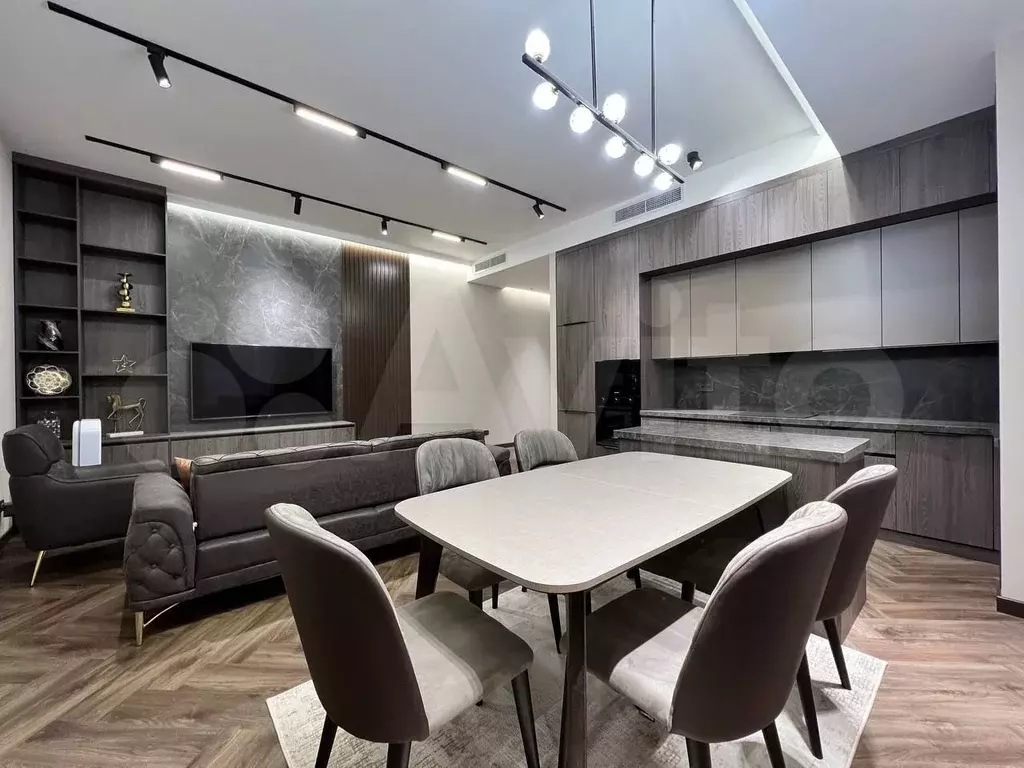 2-к. квартира, 70 м, 8/20 эт. - Фото 1
