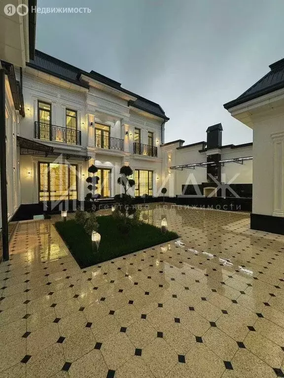 Дом в Сириус, бульвар Надежд (220 м) - Фото 0
