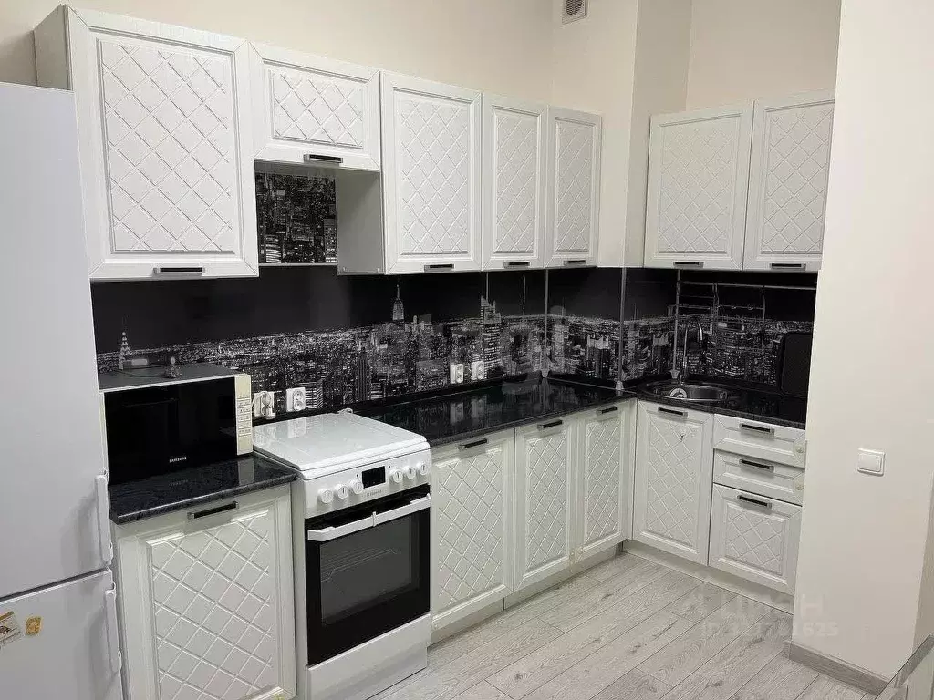 1-к кв. Ямало-Ненецкий АО, Новый Уренгой Строителей мкр, 7/2 (31.2 м) - Фото 1