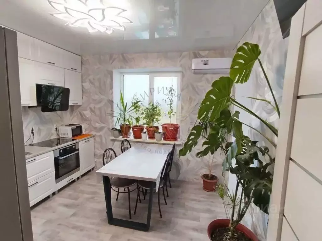 2-к кв. Белгородская область, Старый Оскол Центральный мкр, 1 (69.0 м) - Фото 2