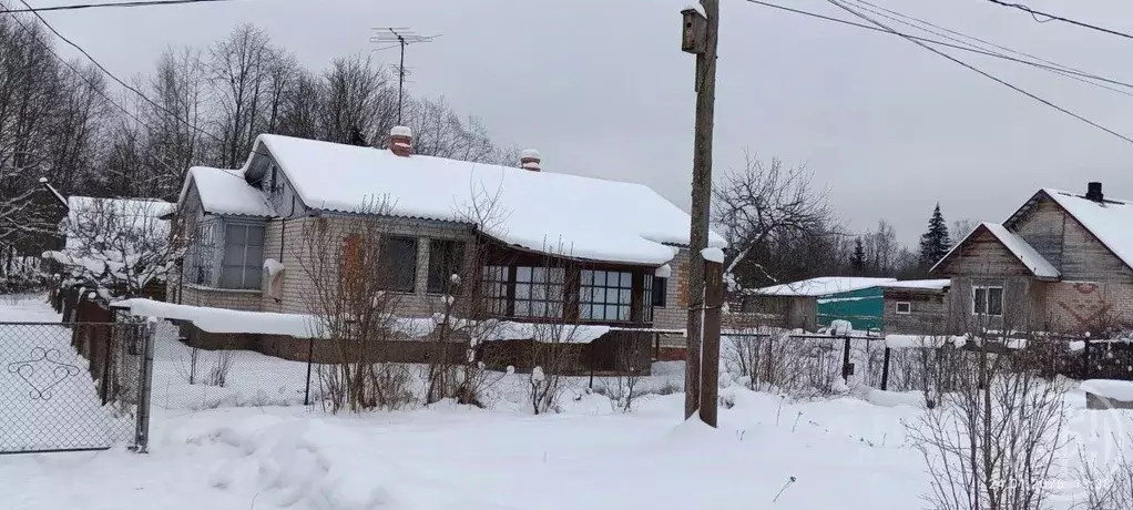 Дом в Новгородская область, Батецкий муниципальный округ, д. Городня ... - Фото 1