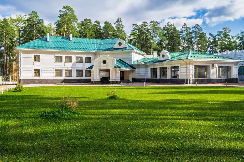 Коттедж в Свердловская область, Верхняя Пышма городской округ, пос. ... - Фото 1
