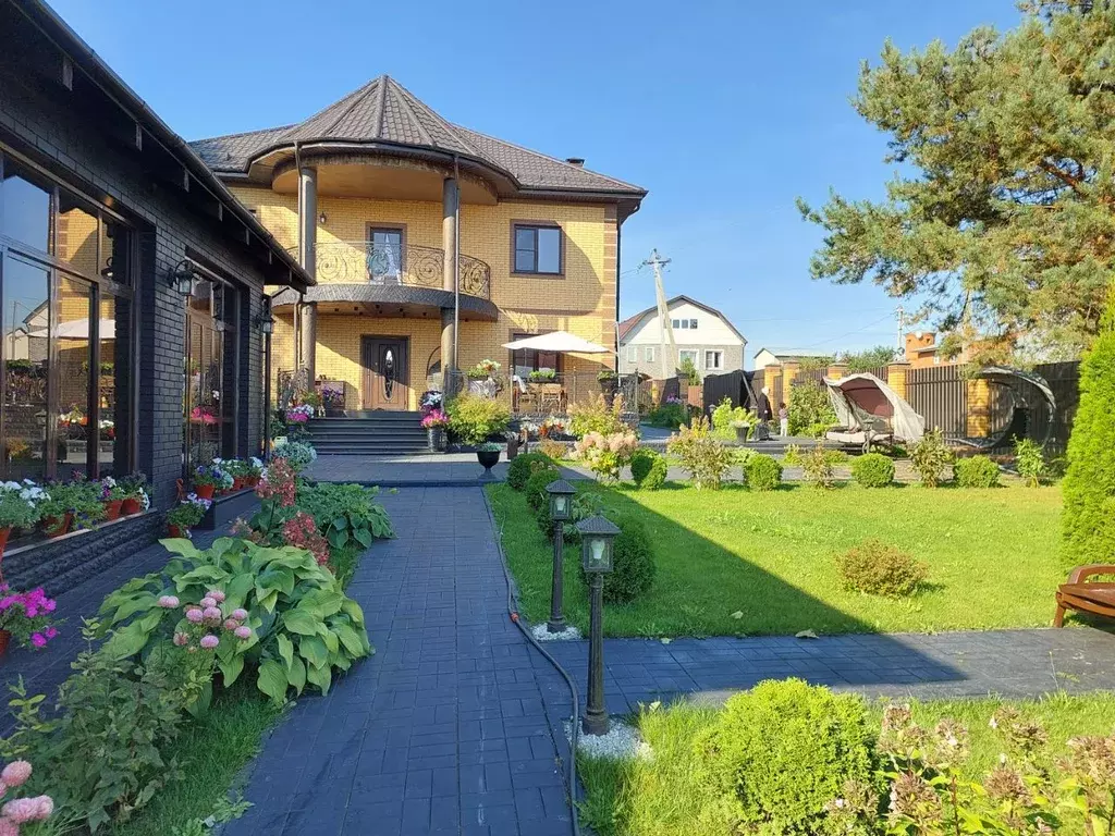 Дом в Калужская область, Малоярославецкий муниципальный округ, ... - Фото 1