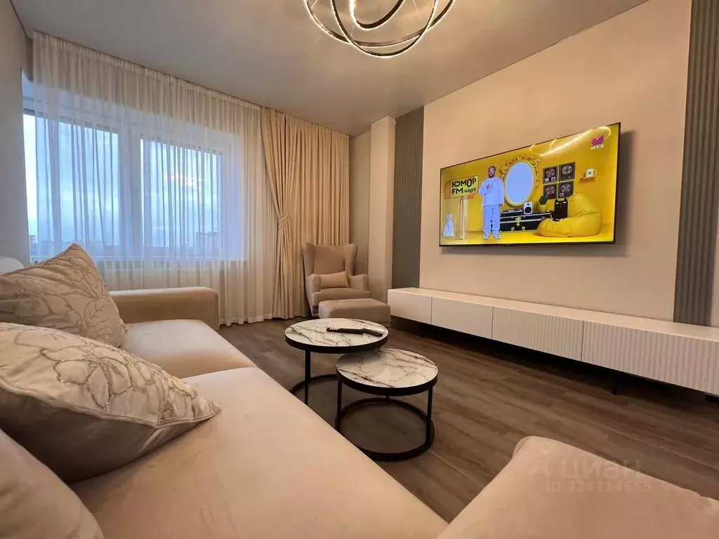 3-к кв. Челябинская область, Челябинск Лесопарковая ул., 7Б (90.0 м) - Фото 1