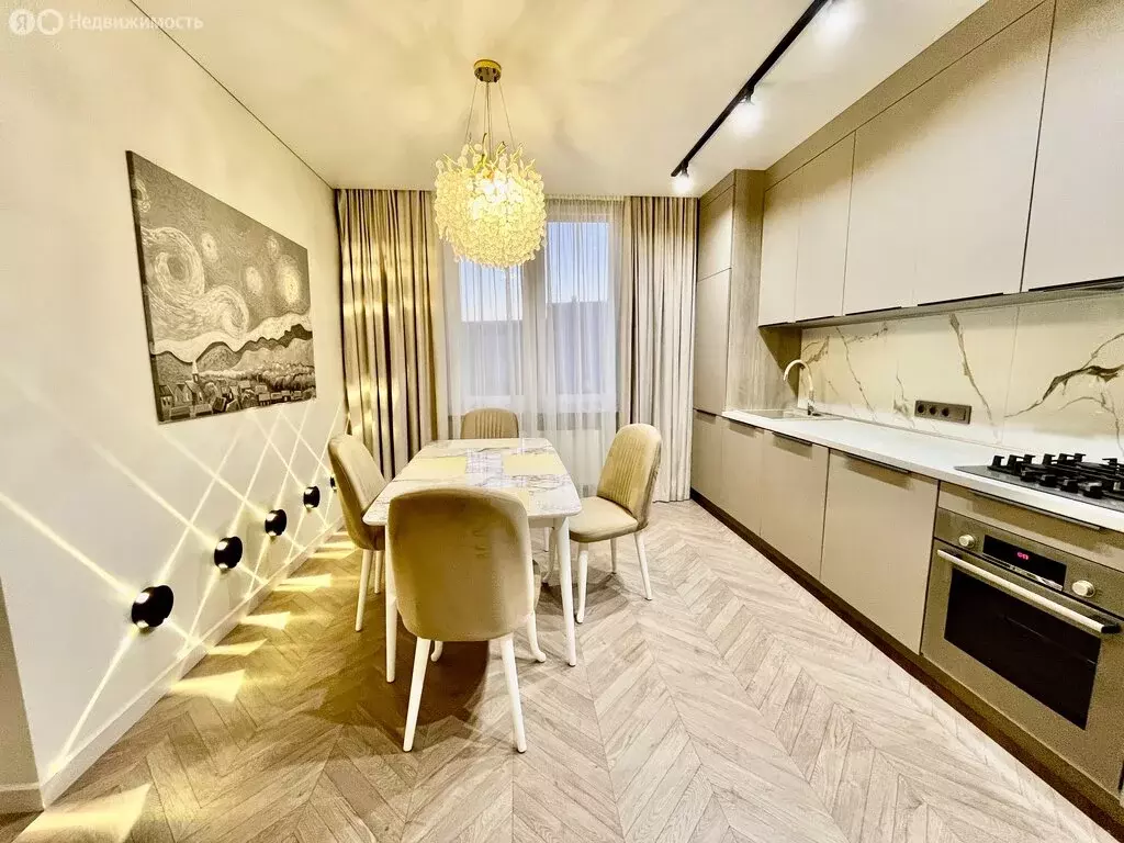 3-комнатная квартира: Калининград, улица 9 Апреля, 88А (85 м) - Фото 1
