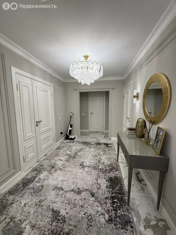 4-комнатная квартира: Нальчик, проспект Шогенцукова, 27 (100 м) - Фото 2