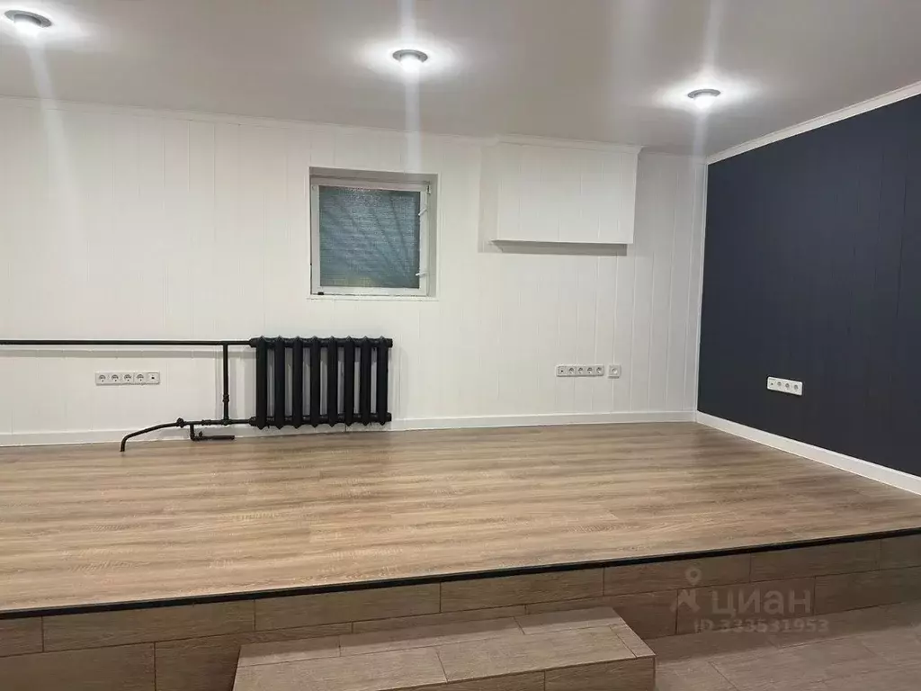 Помещение свободного назначения в Москва Выборгская ул., 4К1 (236 м) - Фото 1