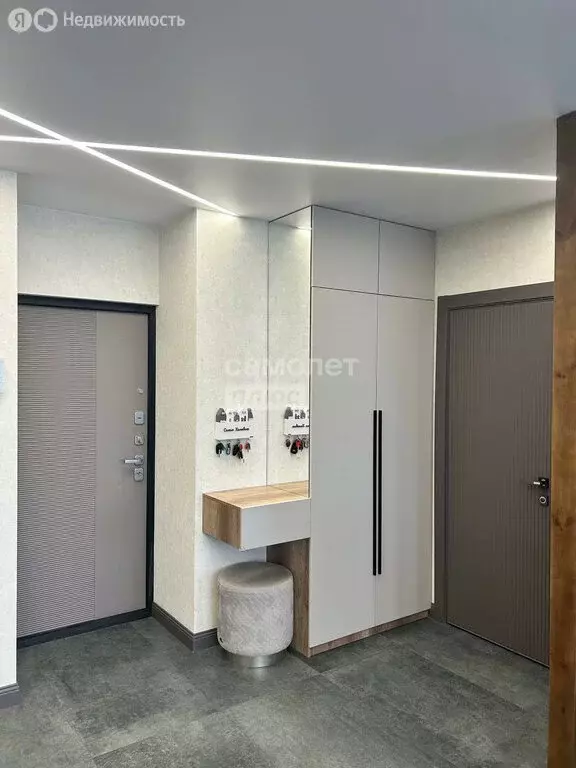 3-комнатная квартира: Омск, Взлётная улица, 9А (90 м) - Фото 2