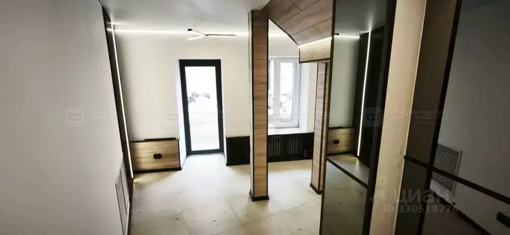 Помещение свободного назначения в Татарстан, Казань ул. Парижской ... - Фото 1