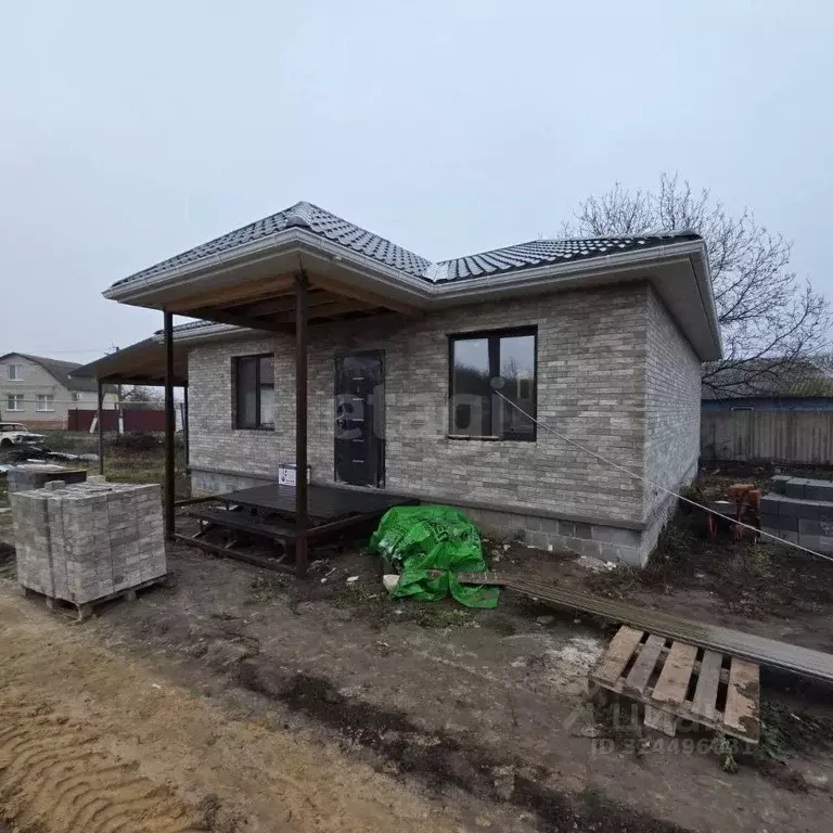 Дом в Белгородская область, Корочанский район, Погореловское с/пос, с. ... - Фото 2