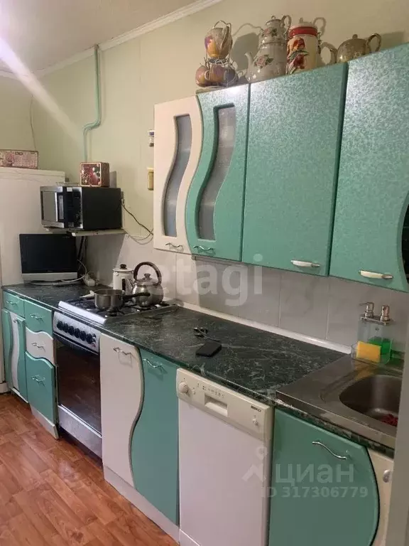 5-к кв. Свердловская область, Екатеринбург ул. Серова, 35 (90.9 м) - Фото 0